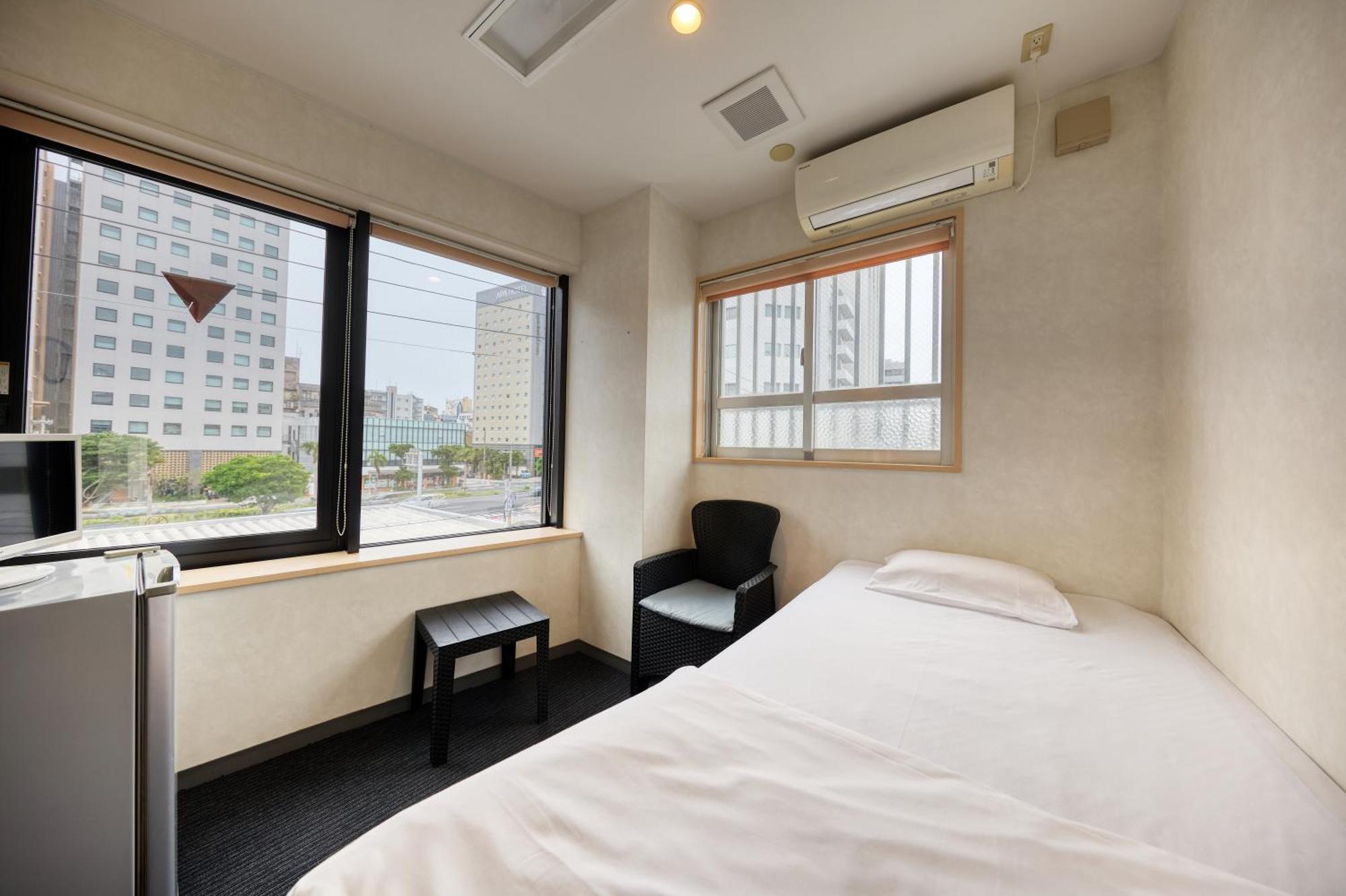 Guest House Grand Naha Extérieur photo